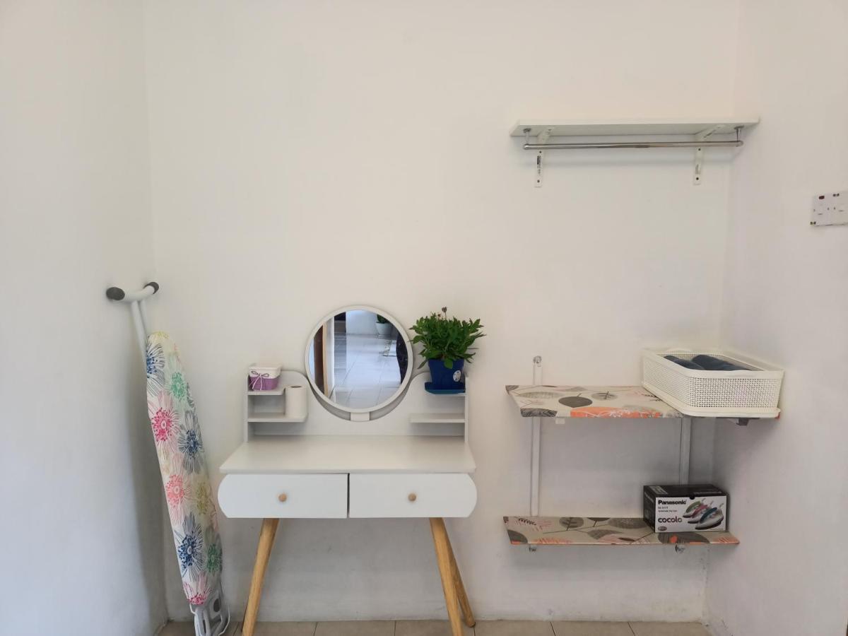 Apartment Dream 1 *